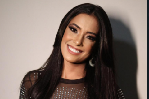 Cátia Valois grava faixas inéditas com produção de Daniel Silveira e anuncia projeto audiovisual