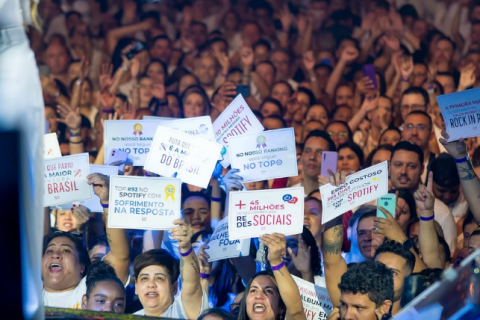 Priscila Meireles, Lucas Cadete e Simone Mendes emocionam público na Festa do Branco no CTN!