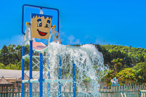Magic City e Hopi Hari oferecem combo promocional na Semana do Consumidor