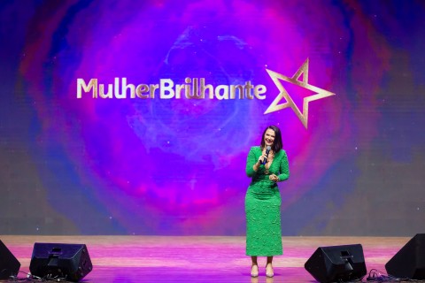 Organizado por Kênia Gama, autora best-seller e empreendedora que já faturou mais de R$ 80 milhões, o Mulher Brilhante se consolidou como o maior evento focado no crescimento e fortalecimento de negócios liderados por mulheres.